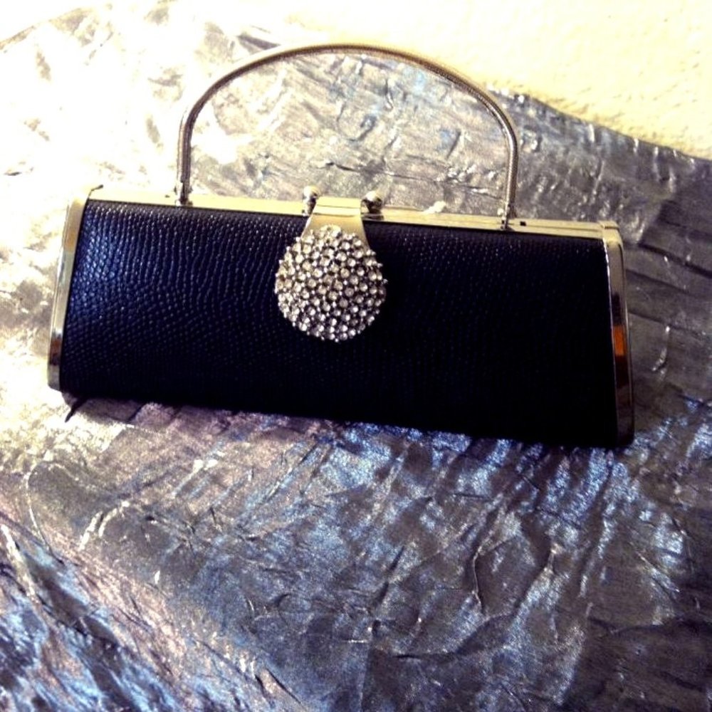 Black Snake-Like Textured Clutch